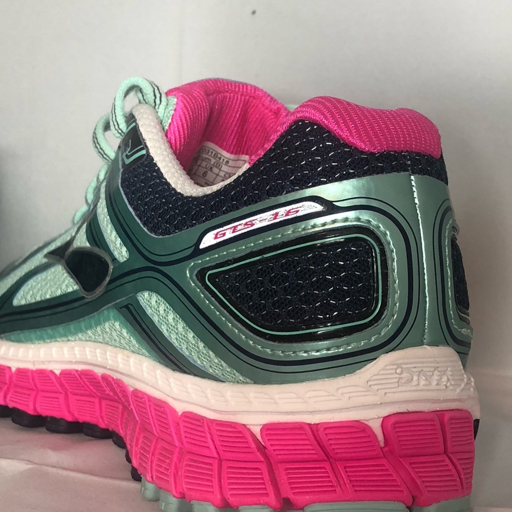 Brooks Women's Athletic Shoes - Mint Green and Fuchsia - Picture 4 of 10